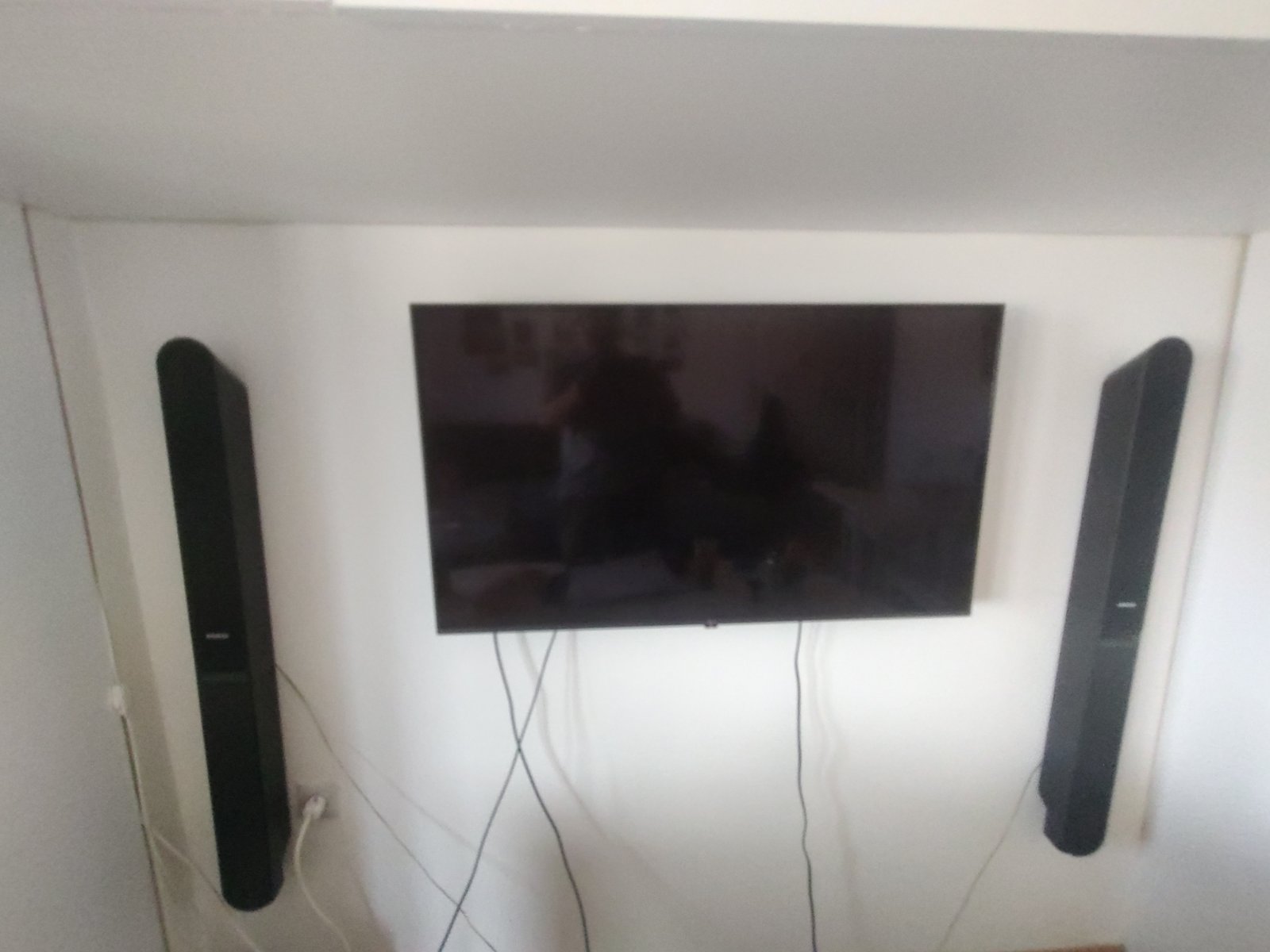 Montaža TV nosača na zid Beograd – televizor u nišu